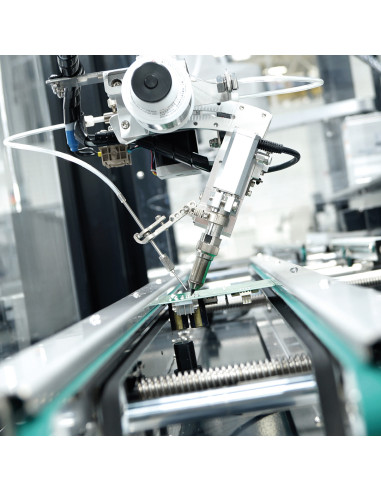 Pájecí robot Reeco RE-2100 s dopravníkem